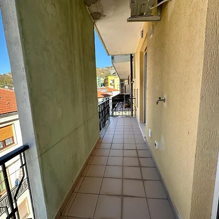 Casa Grecale - Elegante E Indipendente Con Balcone *